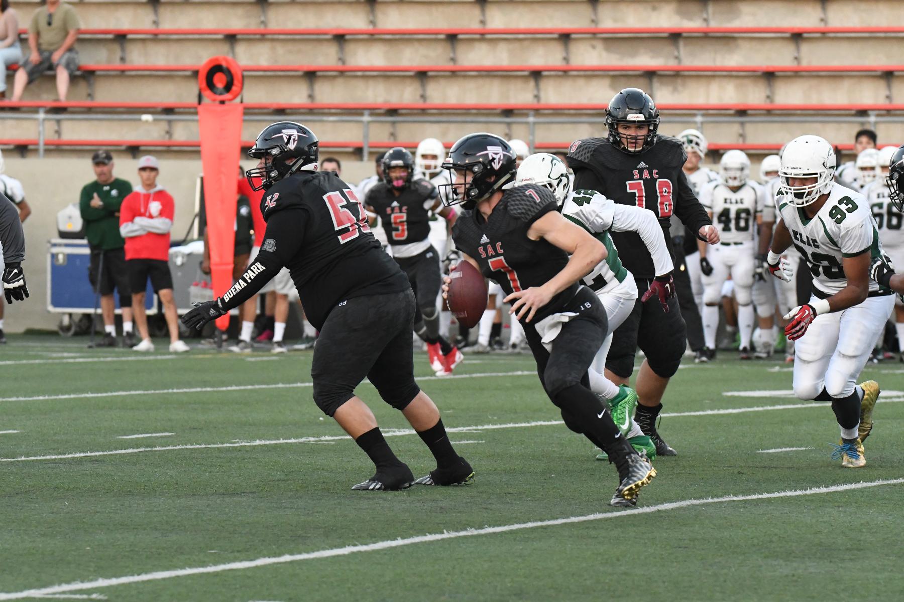 Dons Football Falls to East Los Angeles College in Fourth Quarter