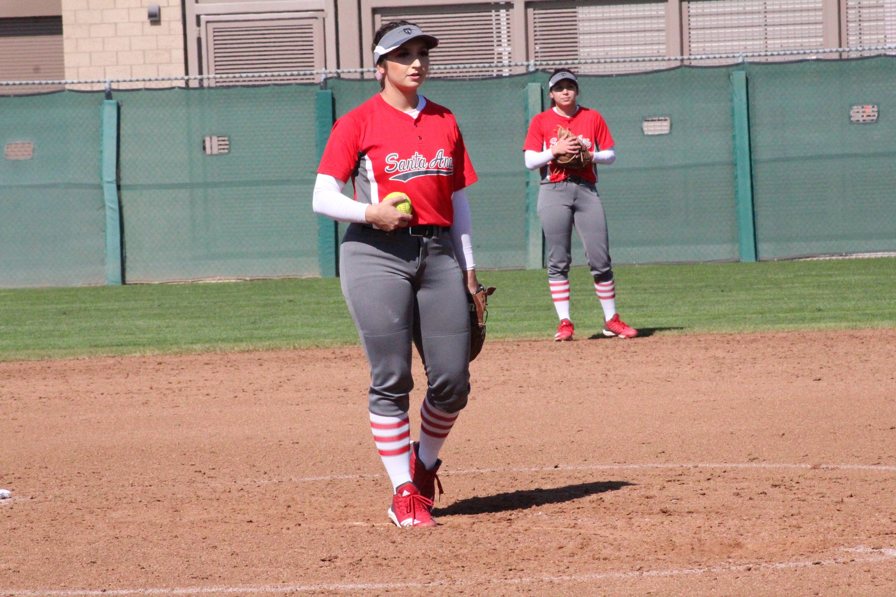 Dons Fall in Pitchers Duel with Southwestern