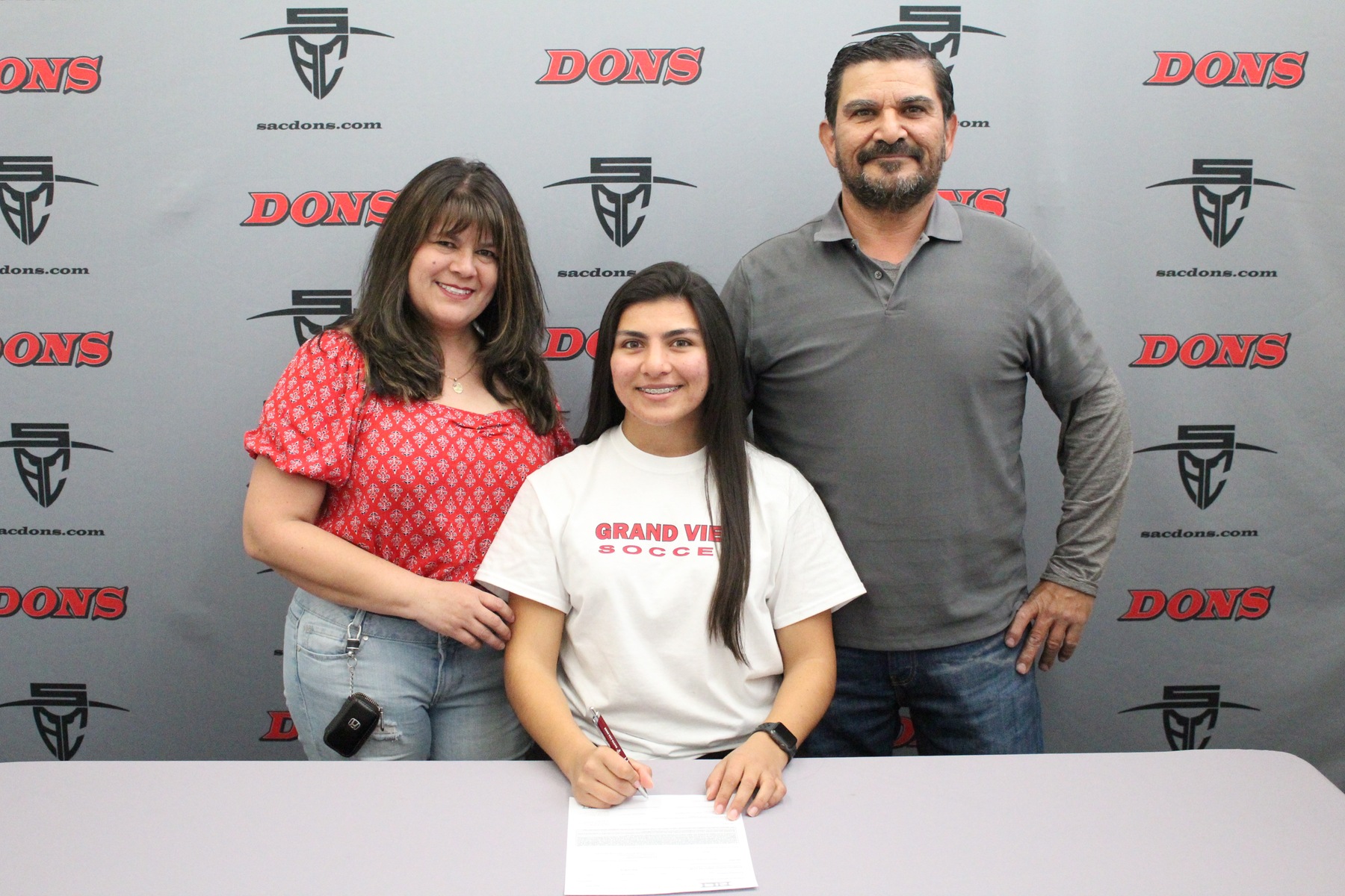 Ceballos Signs with Grand View University