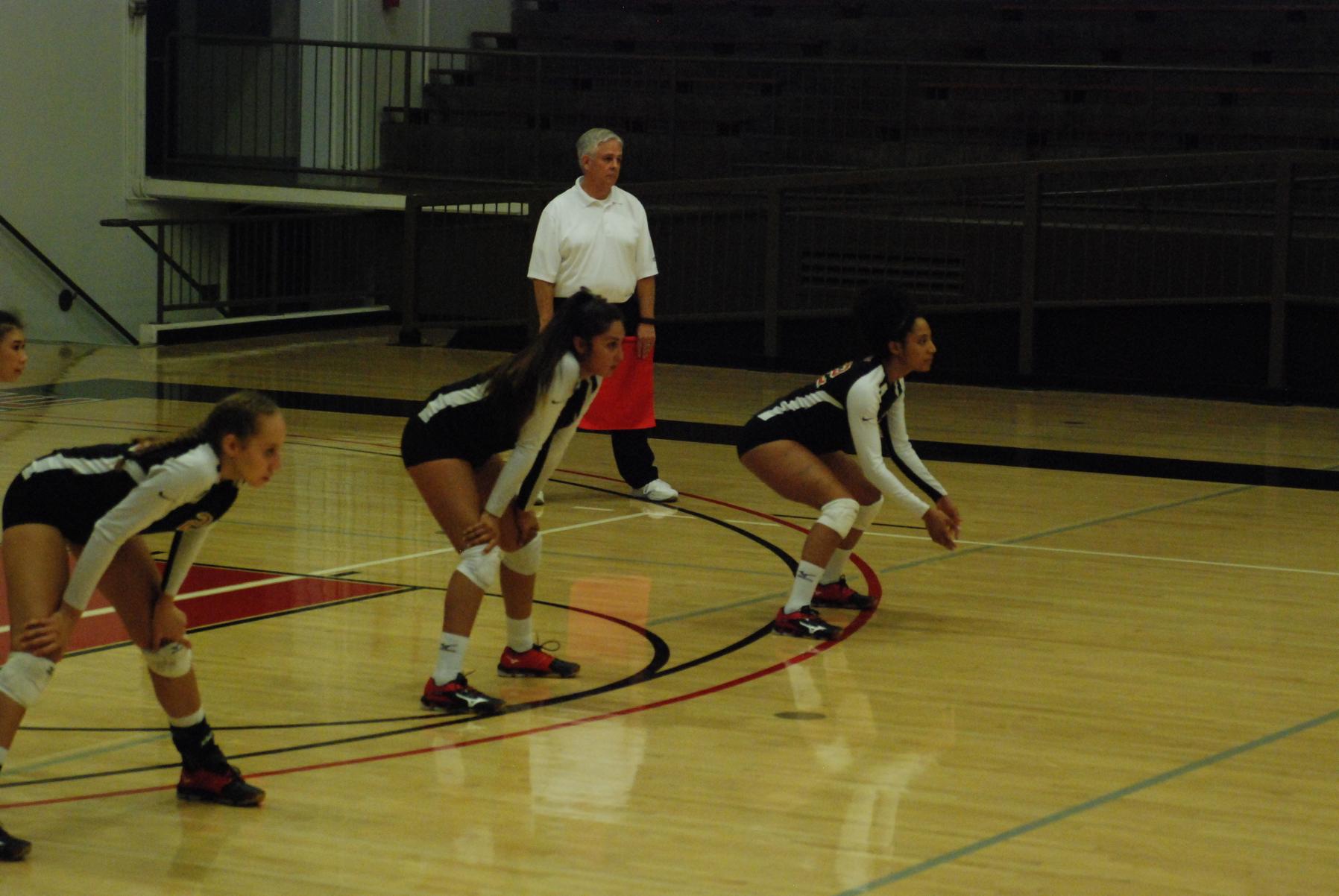 Women's Volleyball Falls in First OEC Match Against Cypress