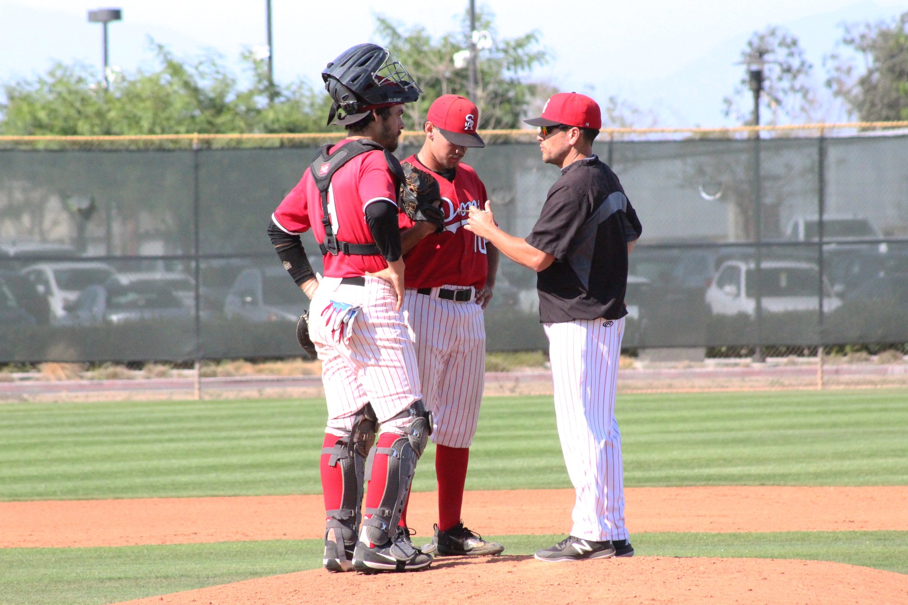 Errors Lead to Dons Loss Against No. 4 Saddleback