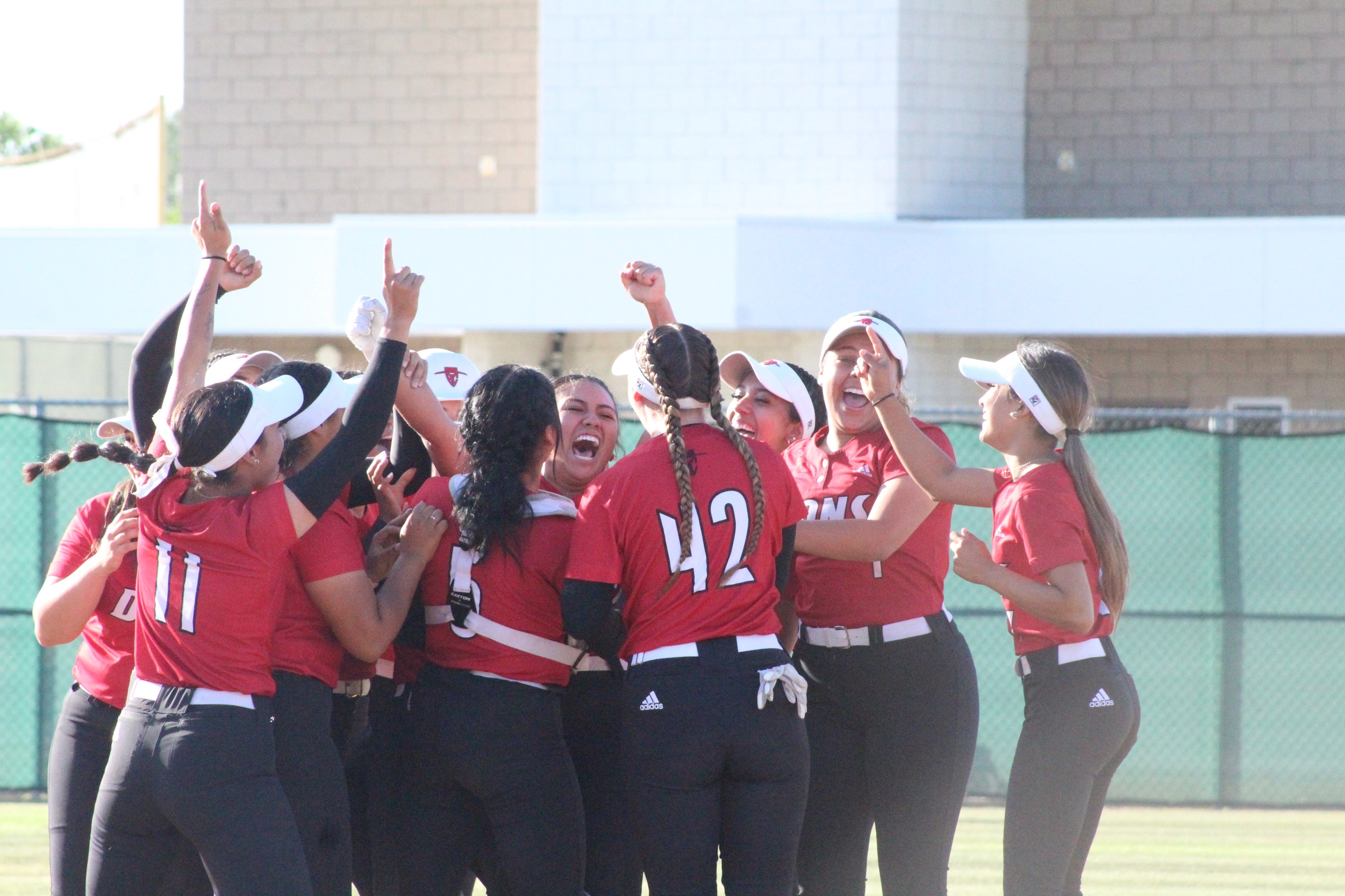 No. 9 Dons Earn 2-1 Walk-Off Win Over No. 10 Santiago Canyon to Secure Co-OEC Championship 