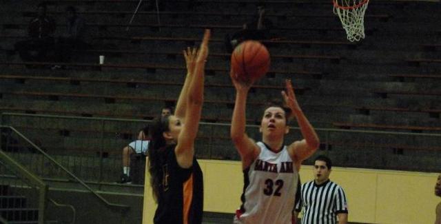Kylie Rodriguez scores two of her game-high 31 points against Saddleback.