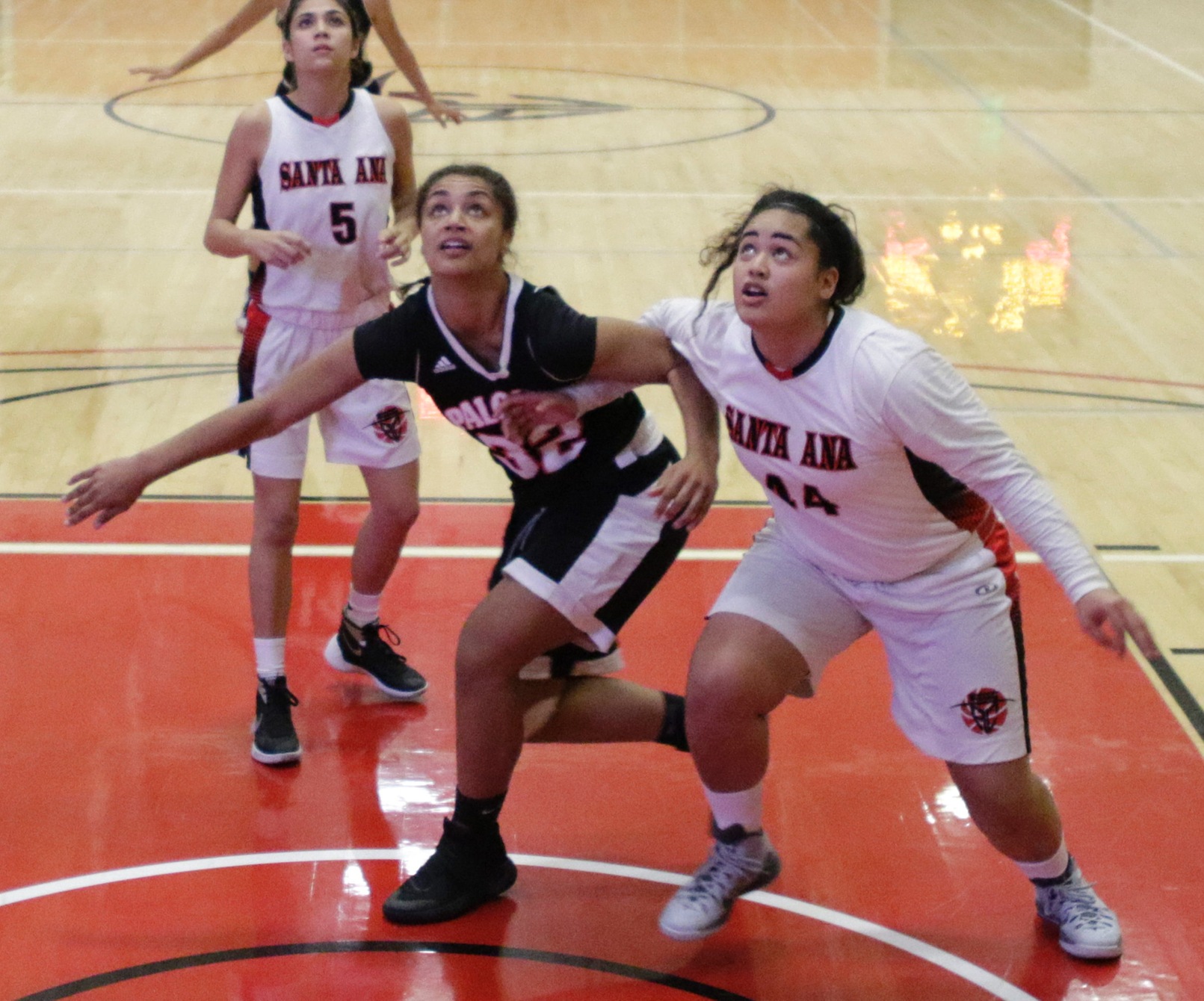 Amy Talavou led the Dons to their win with 20 points on the board and had 5 rebounds.