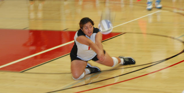 Netina Moemoe dives for one of her 27 digs in the Dons 3-2 win over Caltech.