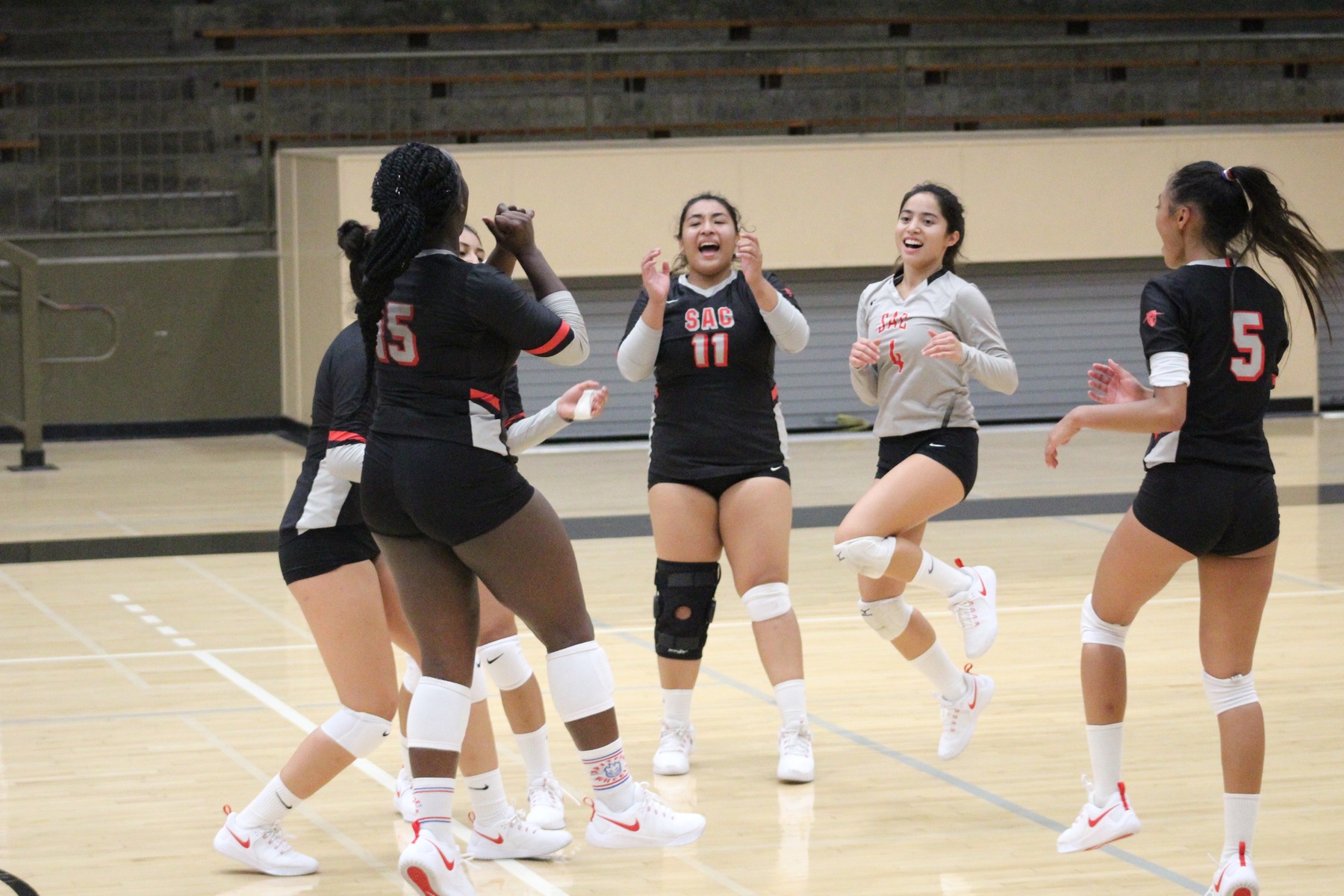 Dons Sweep Southwestern 3-0 for First Win